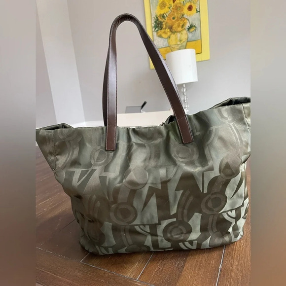 Salvatore Ferragamo logo tote bag - Picture 13 of 14